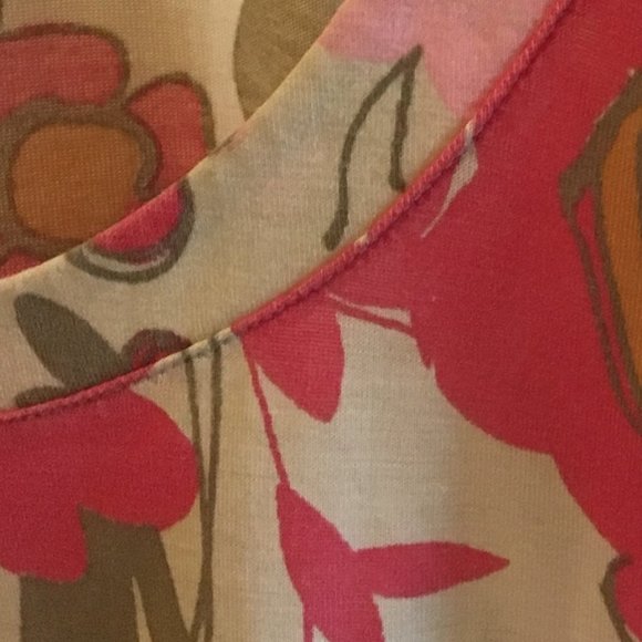 Red and Pink Floral Boho-Style Stefanel Blouse - Picture 10 of 11